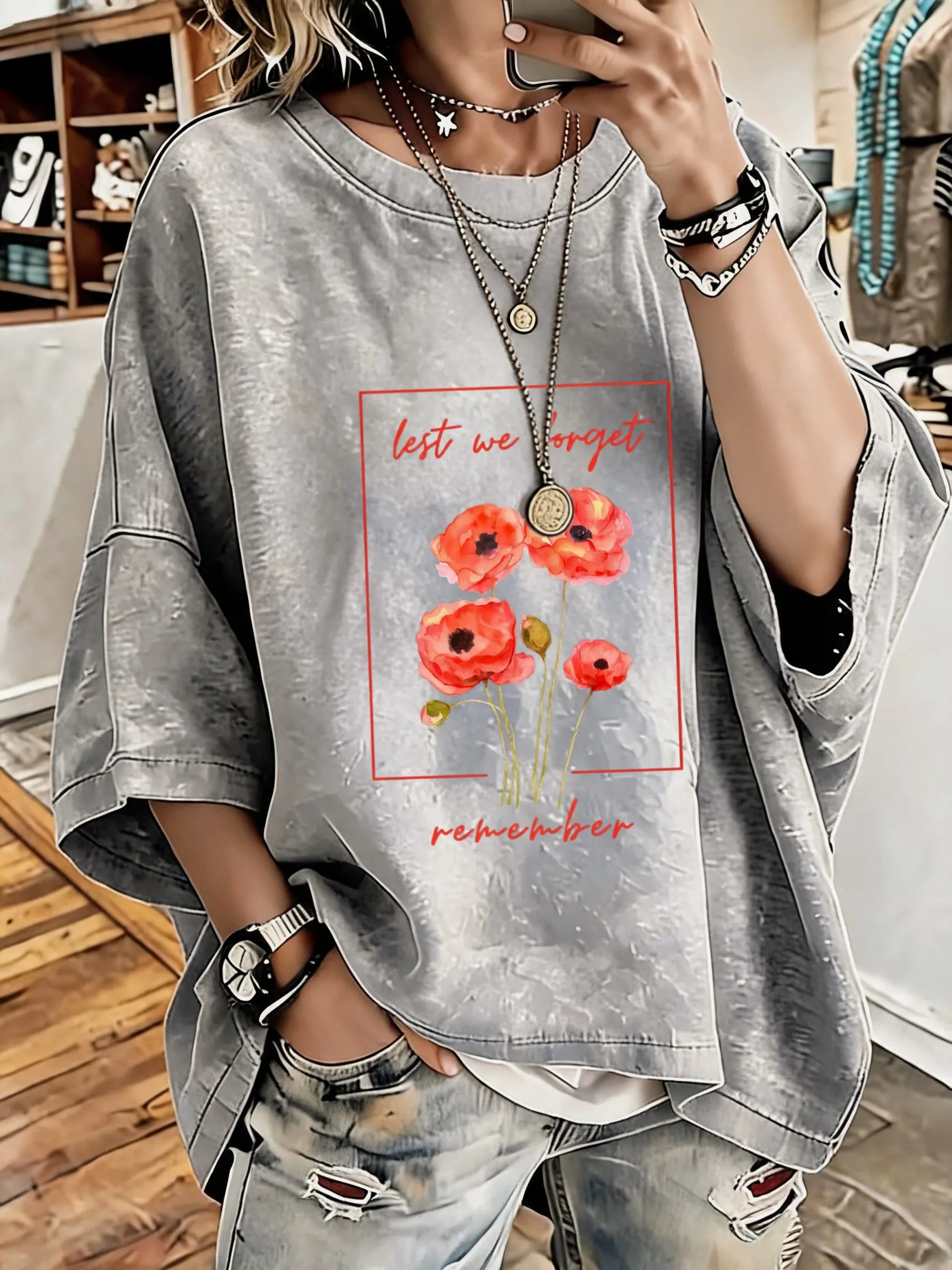 Women'S Vintage Distressed Washed Remembrance Day Oversized T-Shirt