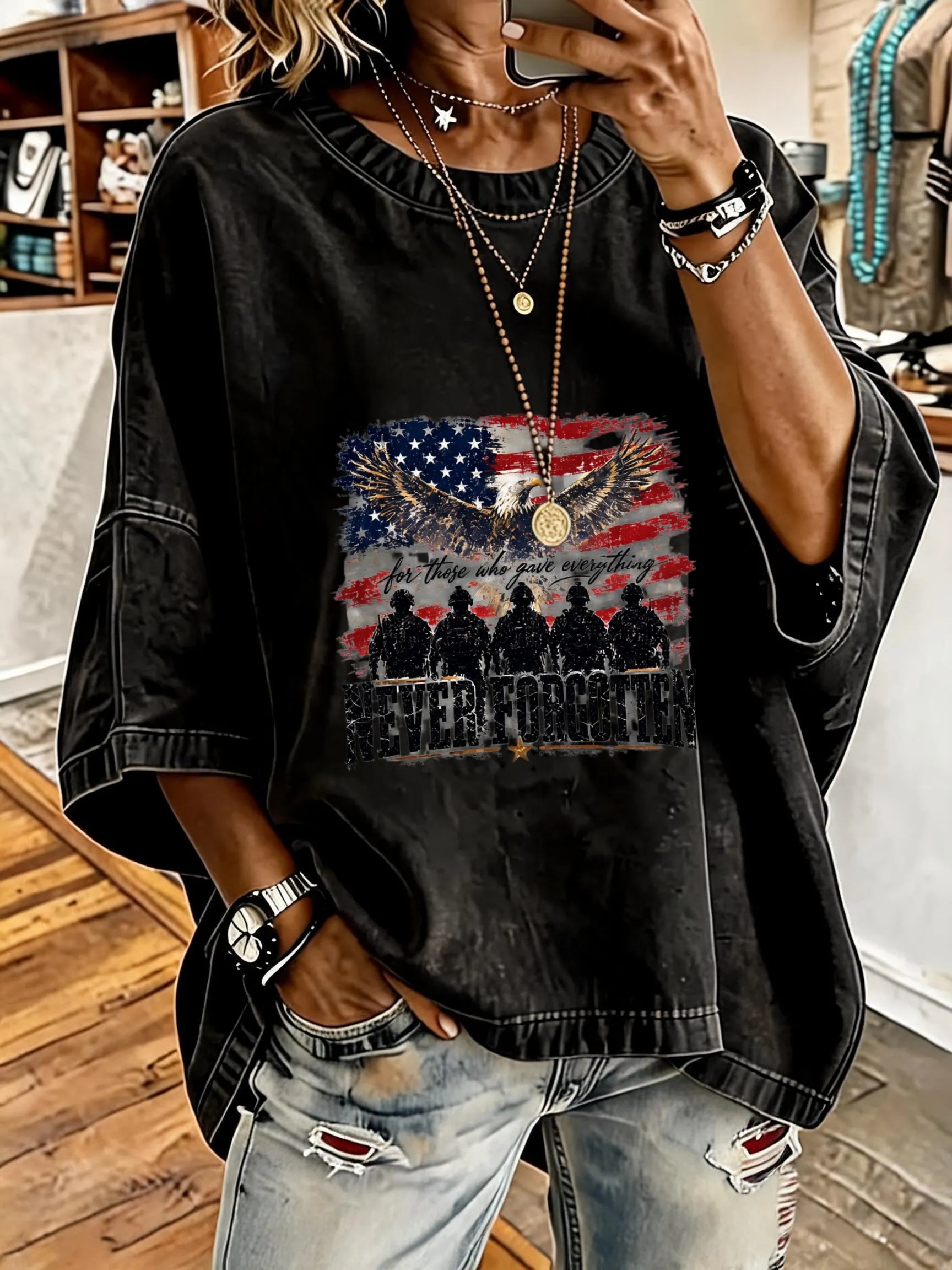 Women'S Vintage Distressed Washed Never Forgotten Veteran Oversized T-Shirt