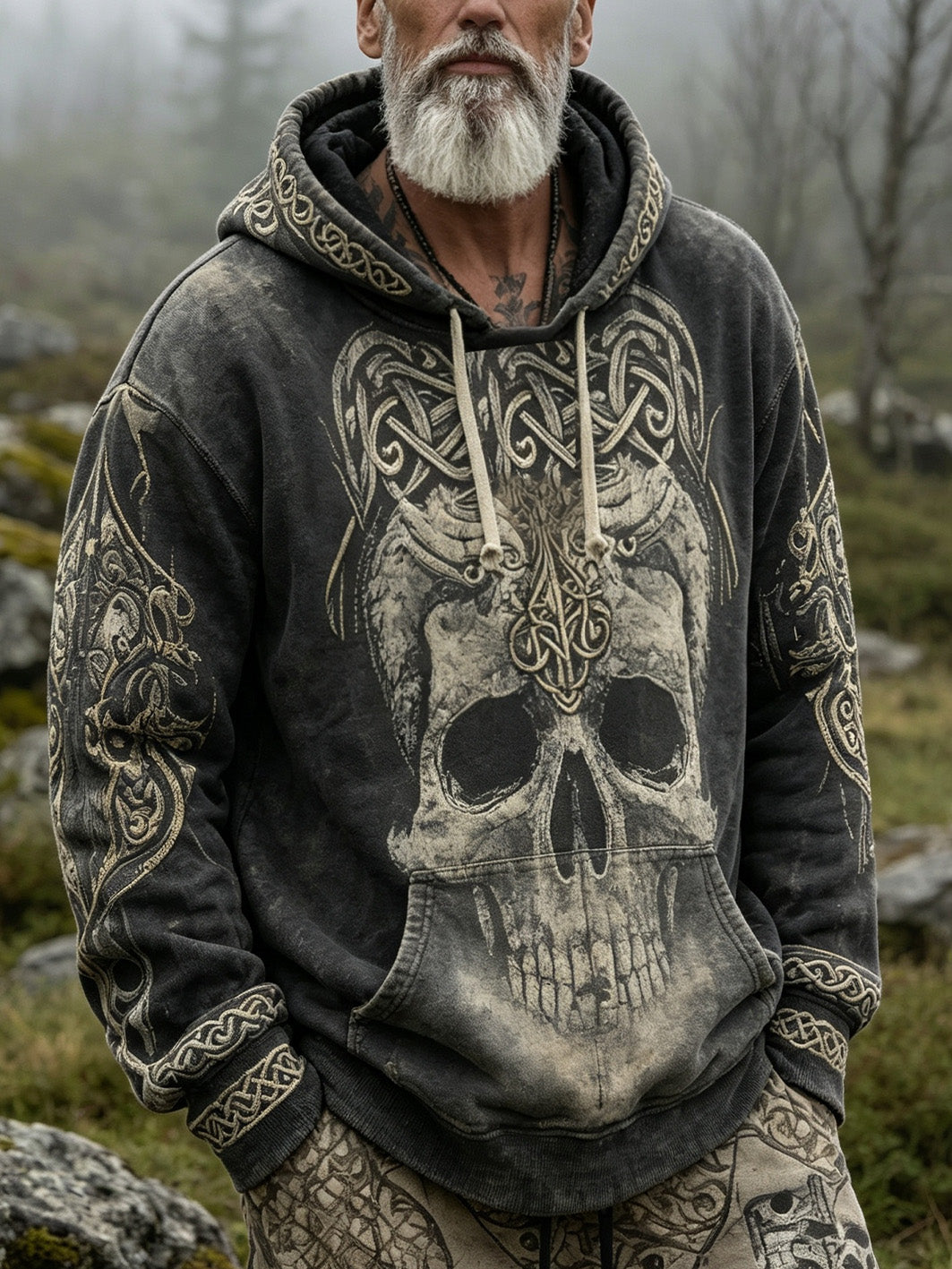 Herren-Kapuzen pullover im Retro-Viking-Stil mit Totenkopf muster, lässig gewaschen