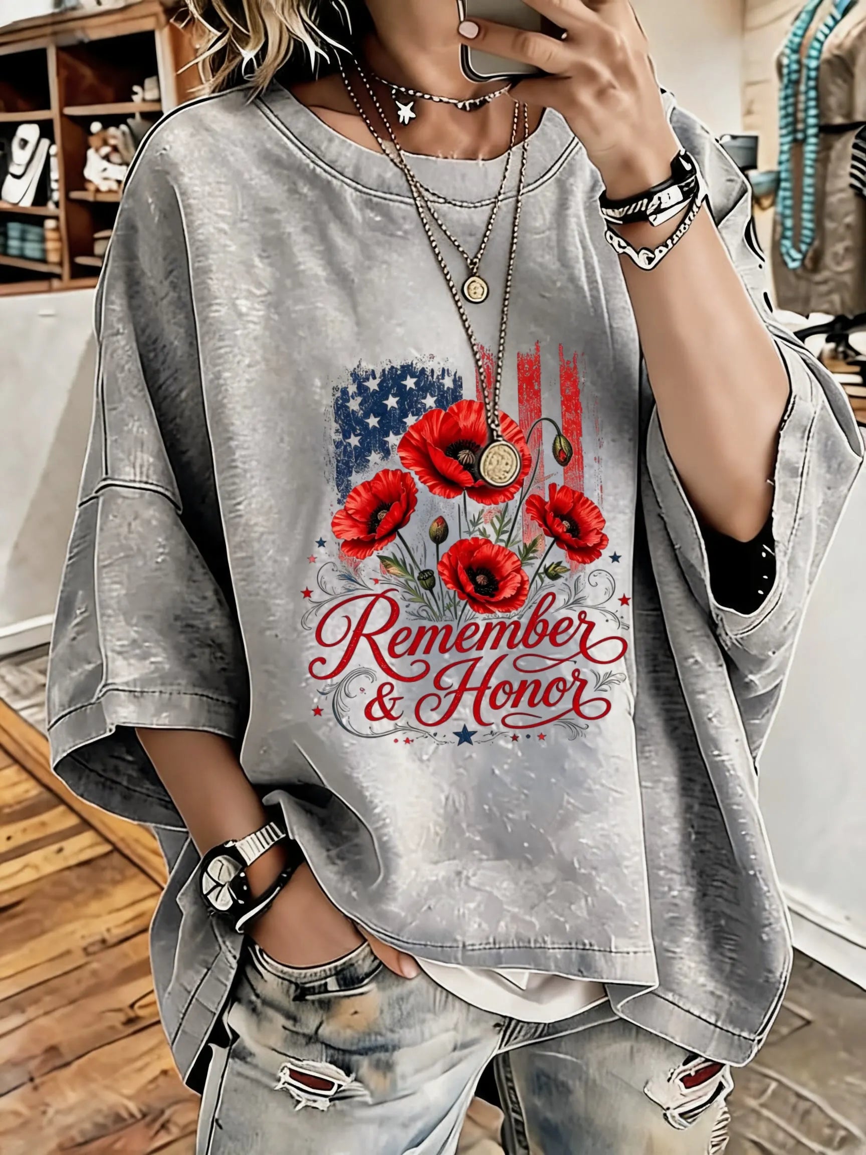 Women'S Vintage Distressed Washed Remember And Honor Oversized T-Shirt