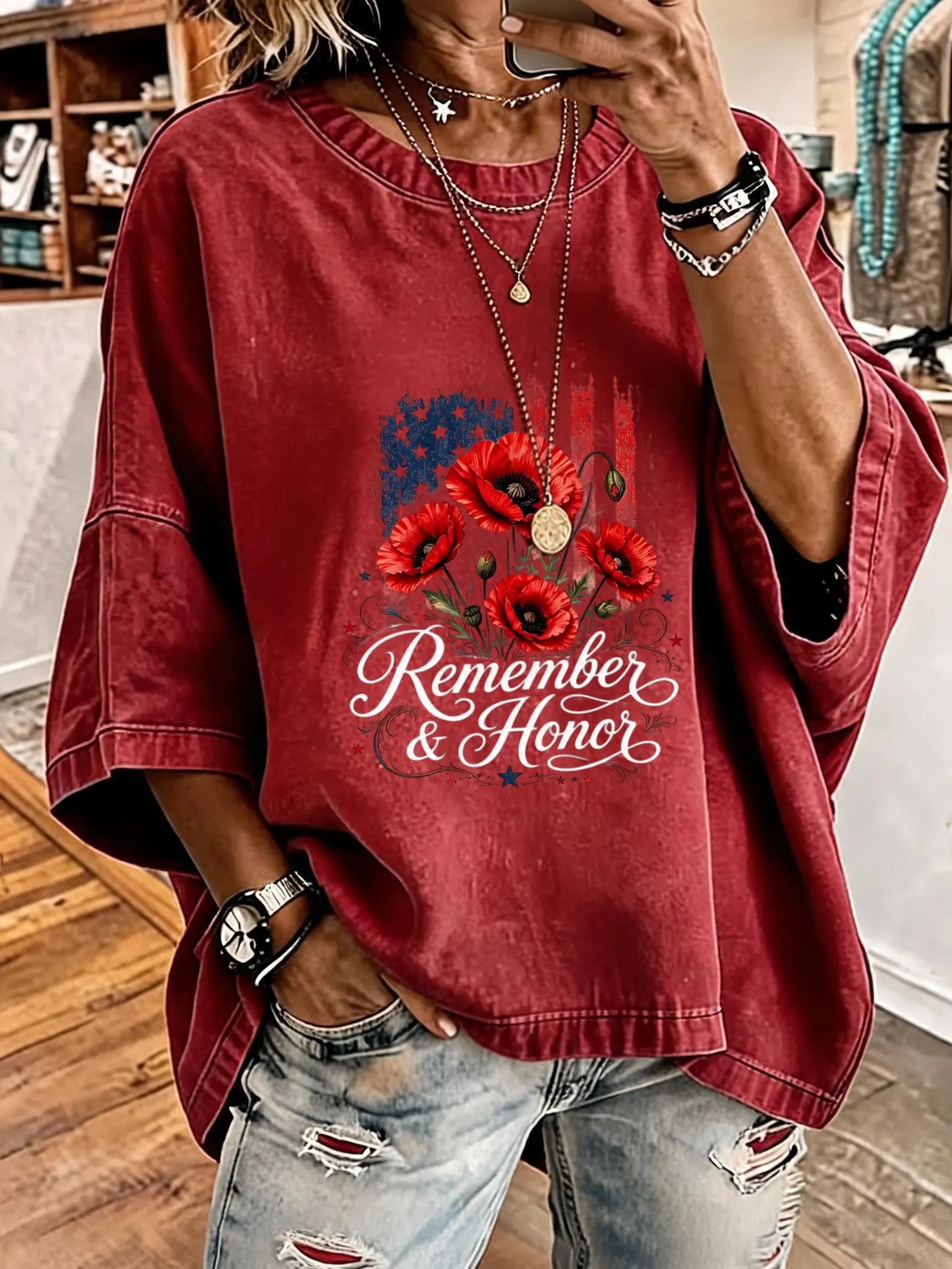Women'S Vintage Distressed Washed Remember And Honor Oversized T-Shirt