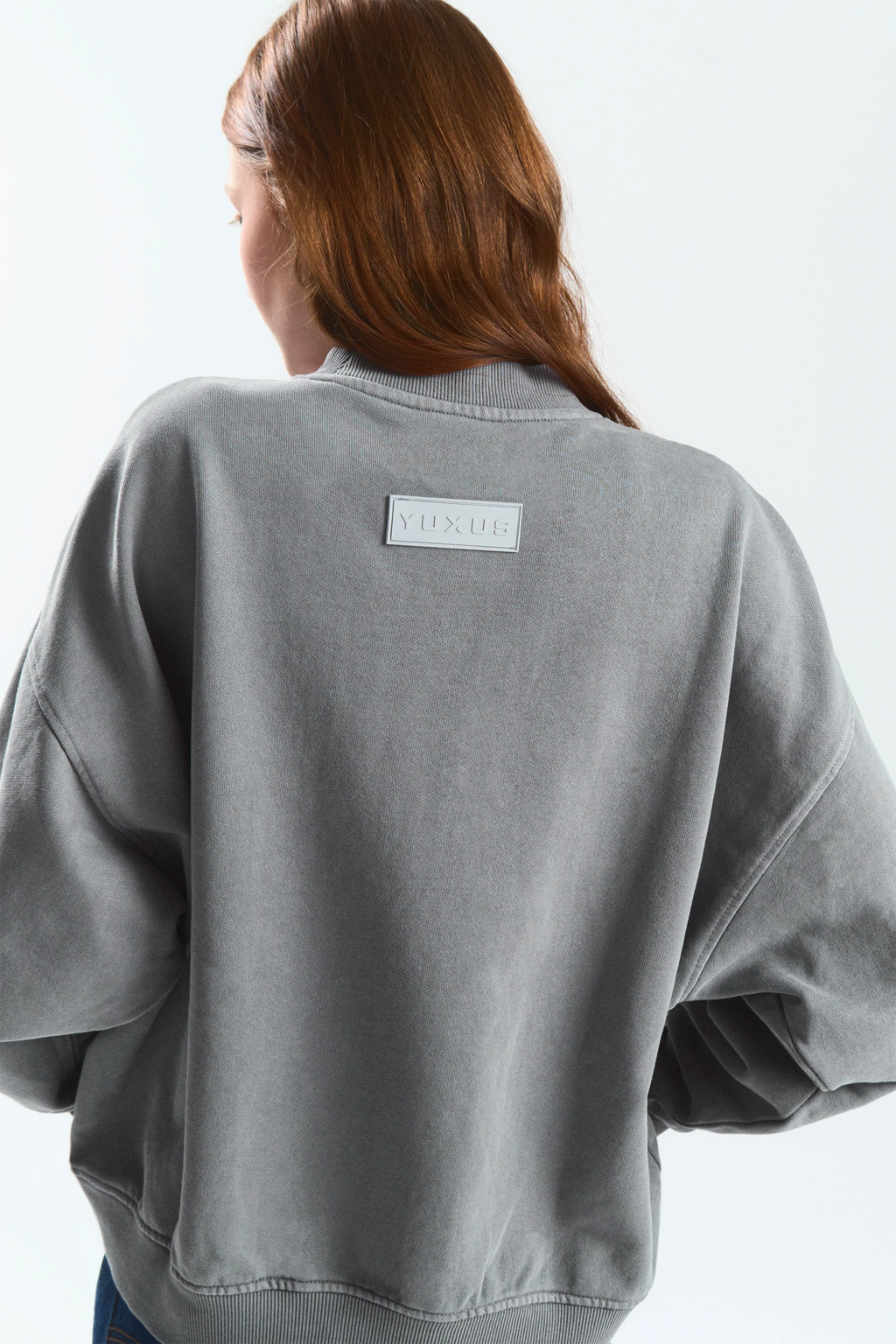 DIM "GRAYSCALE" CREWNECK