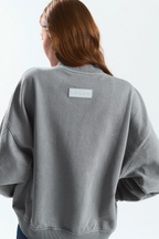 DIM "GRAYSCALE" CREWNECK