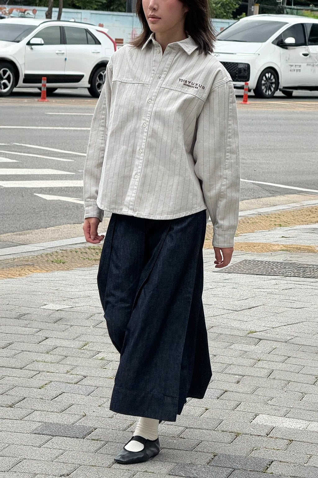 TAUPE "HONGDAE" SHIRT