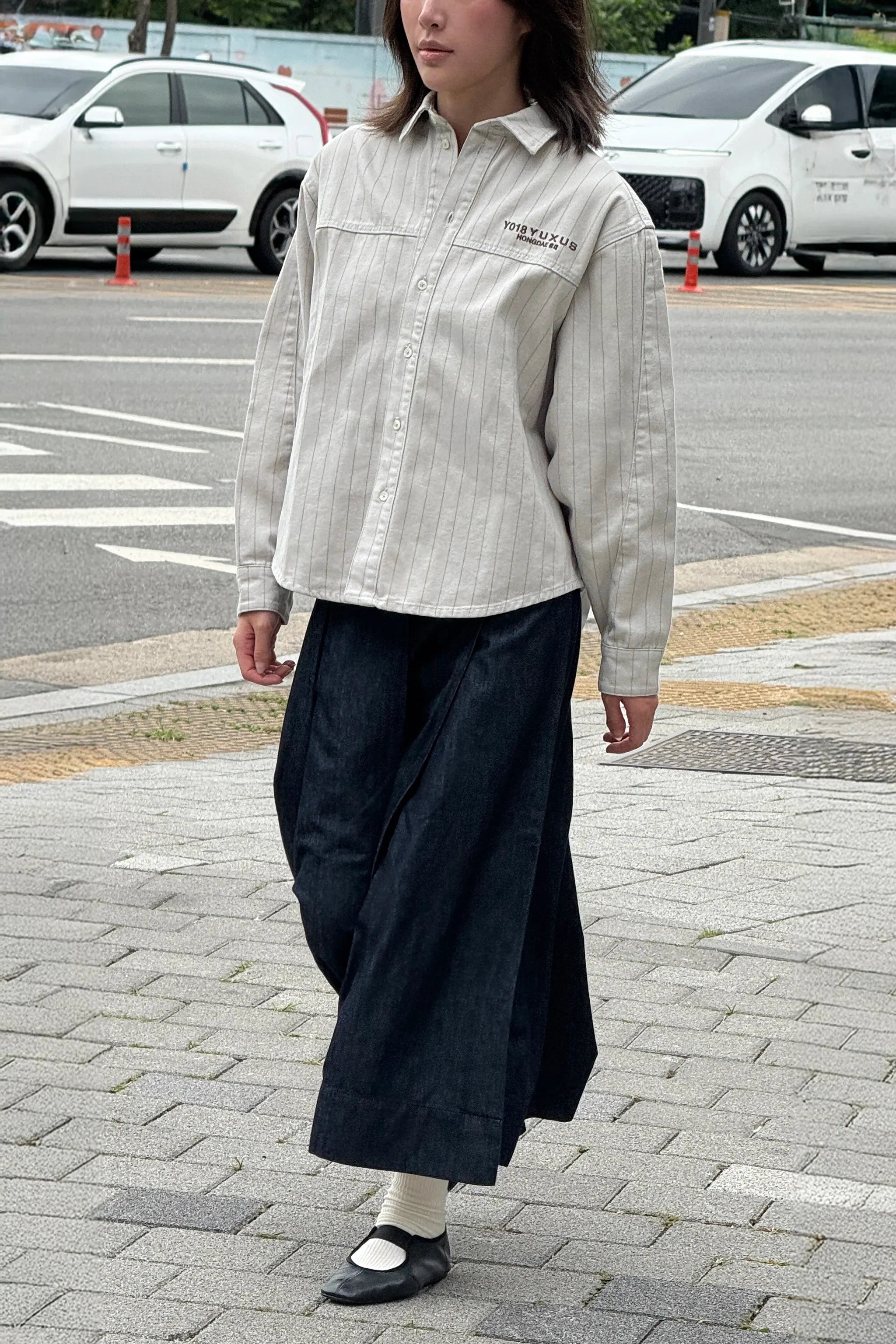 TAUPE "HONGDAE" SHIRT