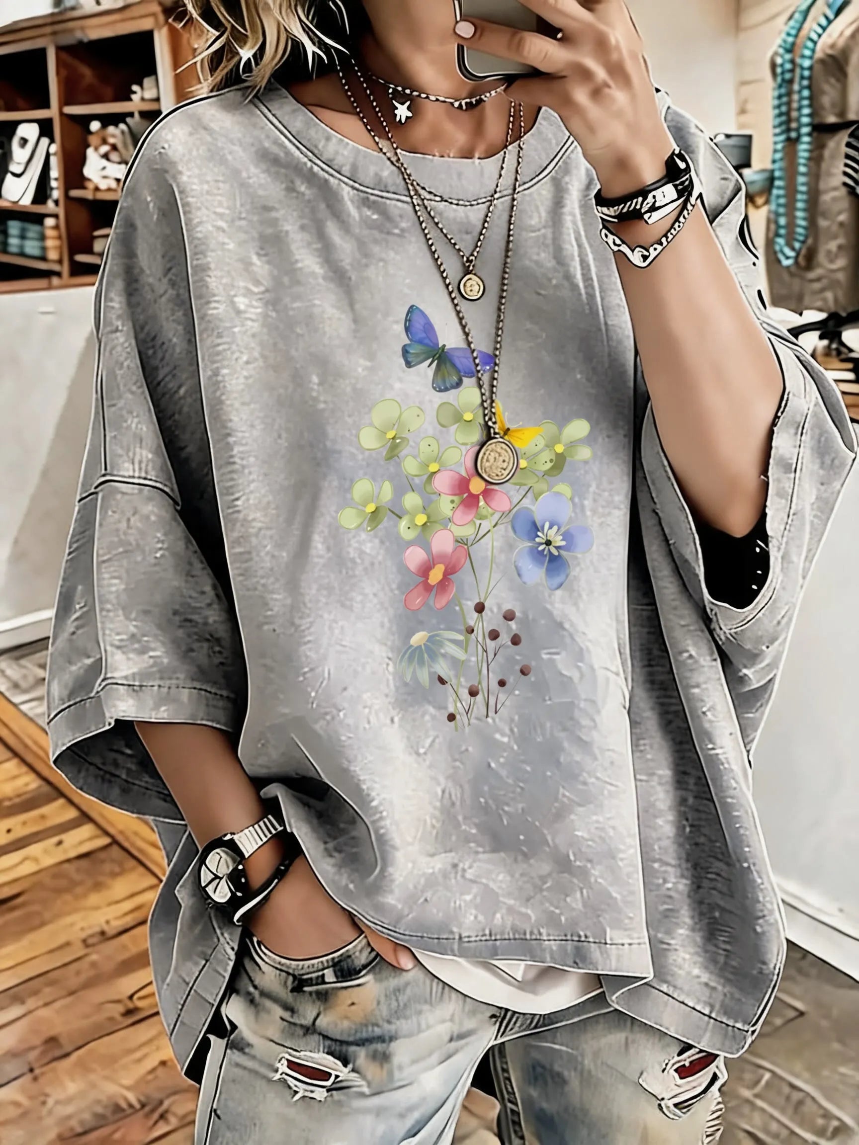Women'S Vintage Distressed Washed Bouquet Print Oversized T-Shirt