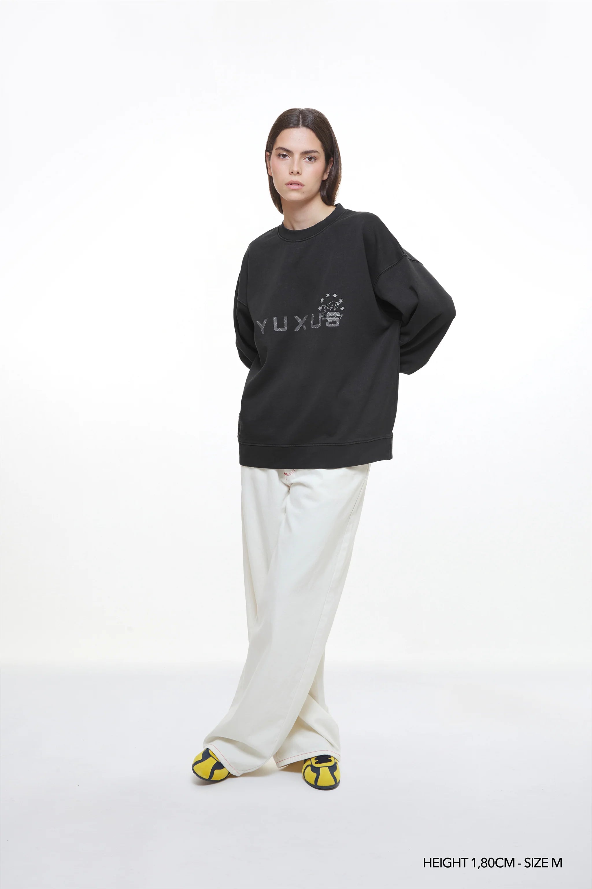 SALUTE "WINDY" CREWNECK