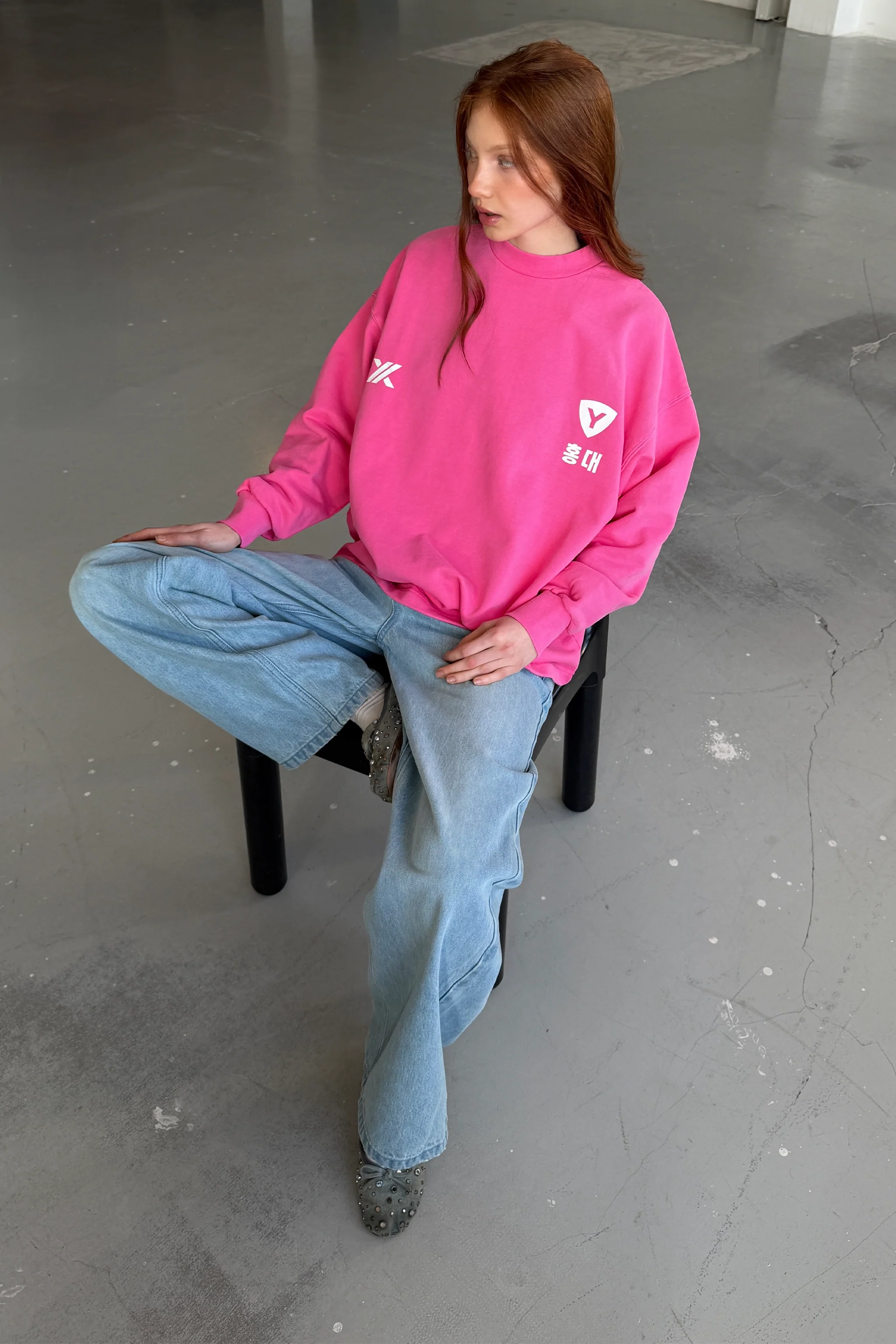 RUBER "HONGDAE" CREWNECK