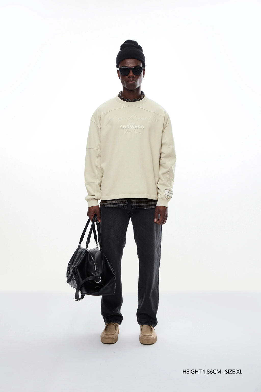 SAND "THREADS" CREWNECK