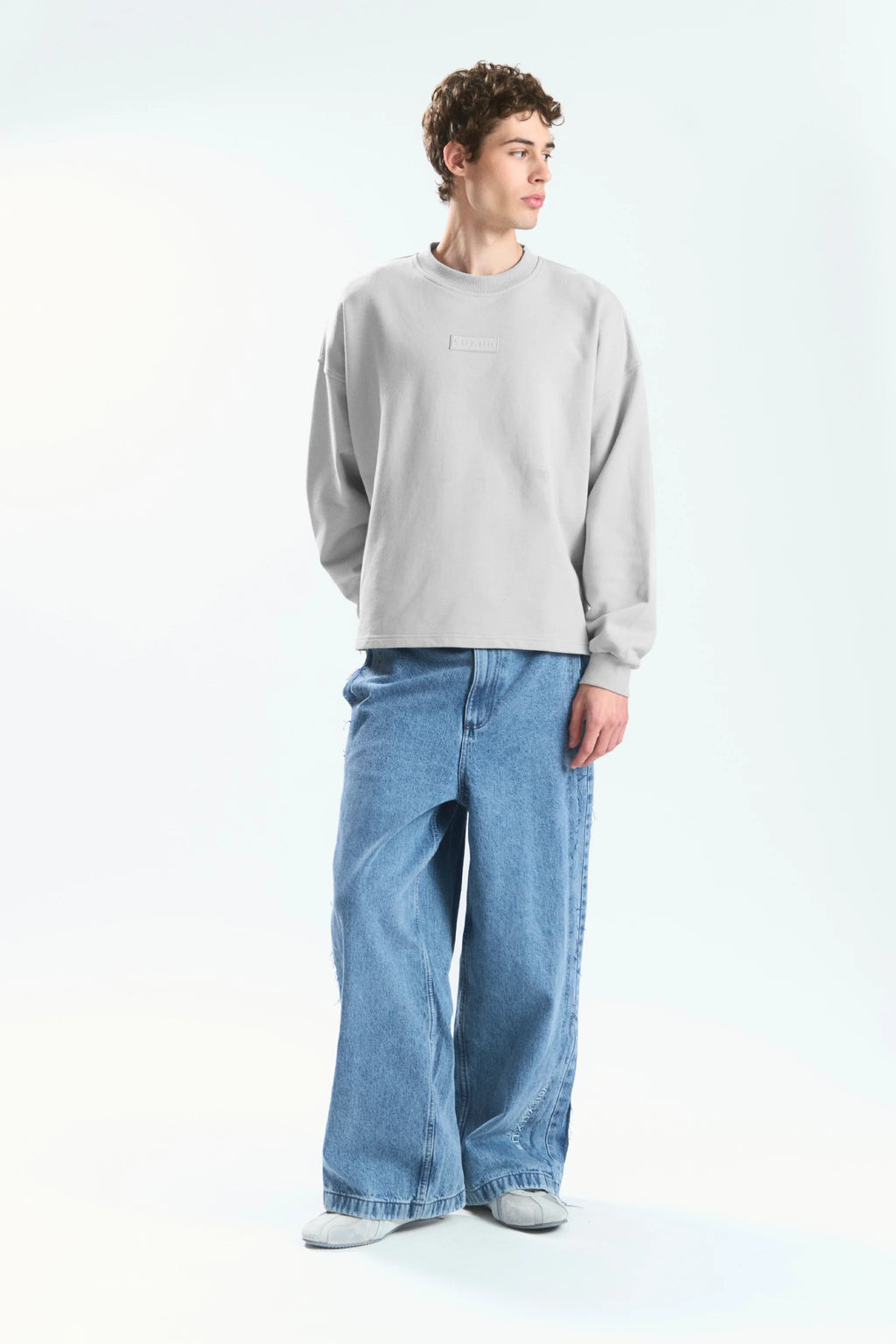 GOOSE "GRAYSCALE" CREWNECK