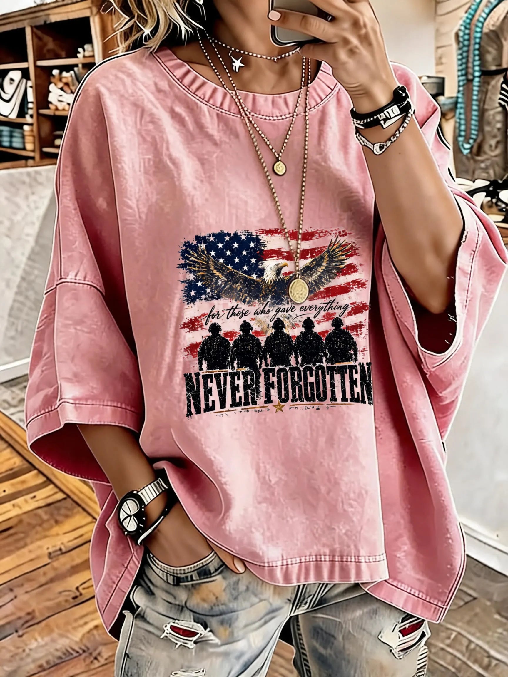 Women'S Vintage Distressed Washed Never Forgotten Veteran Oversized T-Shirt
