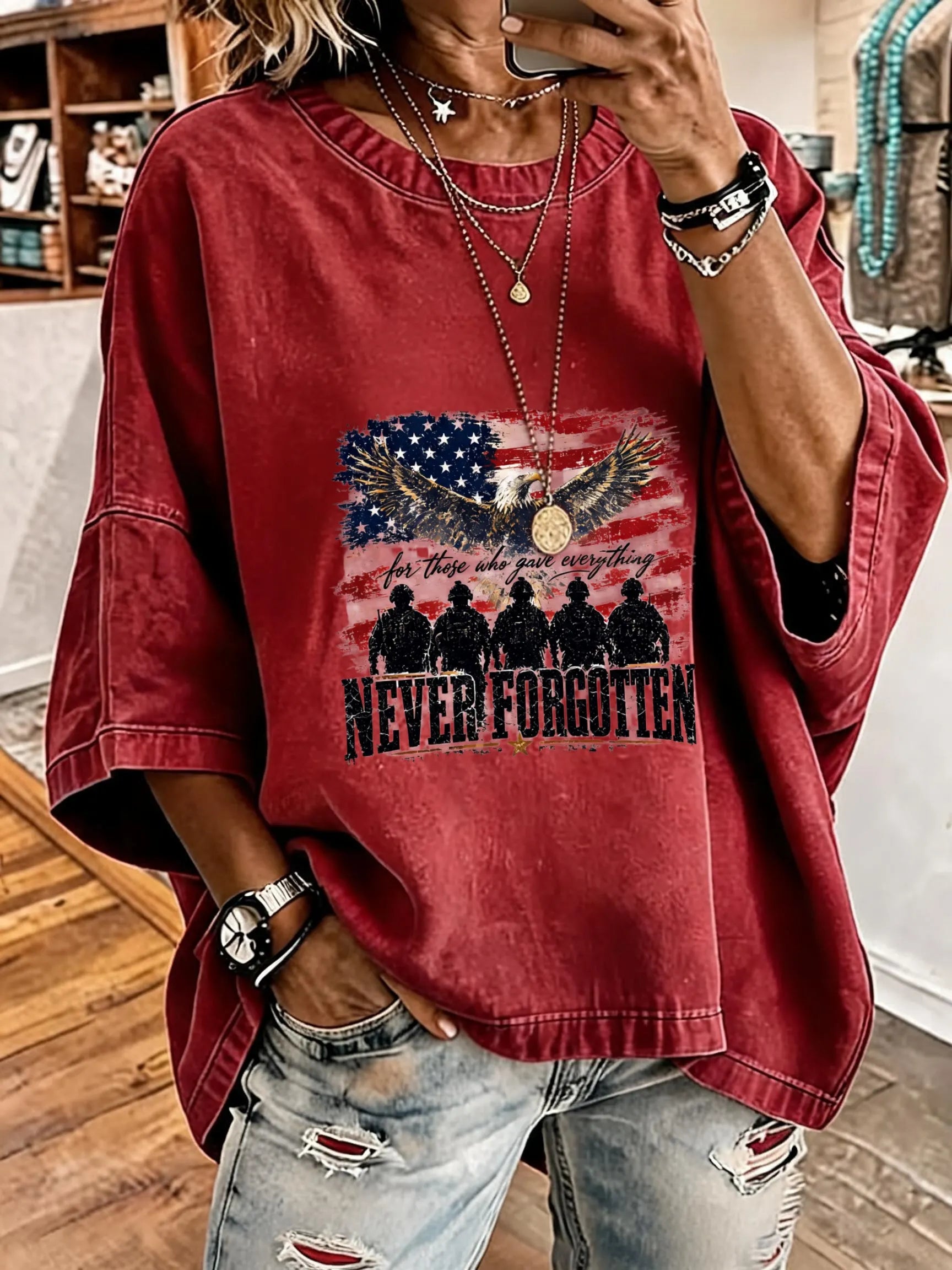 Women'S Vintage Distressed Washed Never Forgotten Veteran Oversized T-Shirt