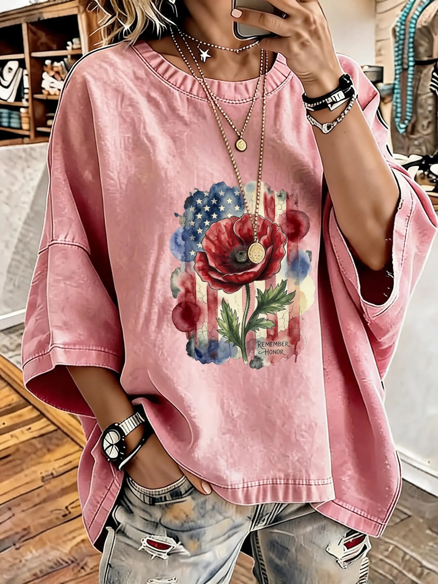 Women'S Vintage Distressed Washed Remember And Honor Poppy Oversized T-Shirt