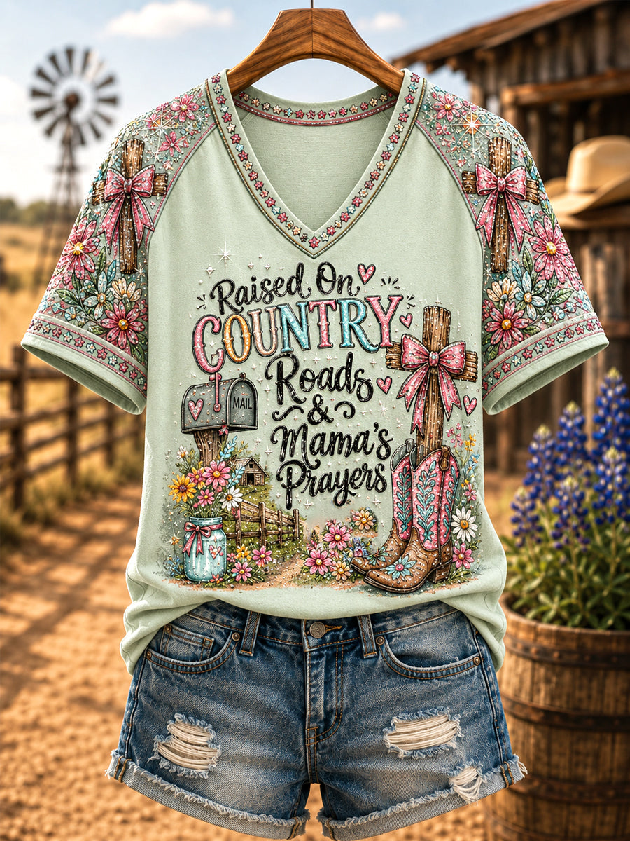 Women's Retro Western Raised On Dirt Roads And Mama's Prayers Print Casual V-Neck Tee